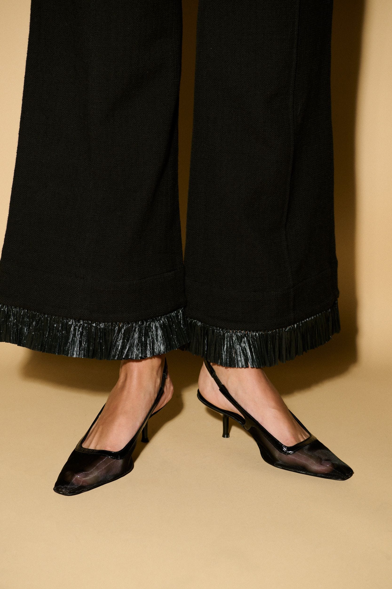 DOF Studios Cecila | Black Mesh - Image 4