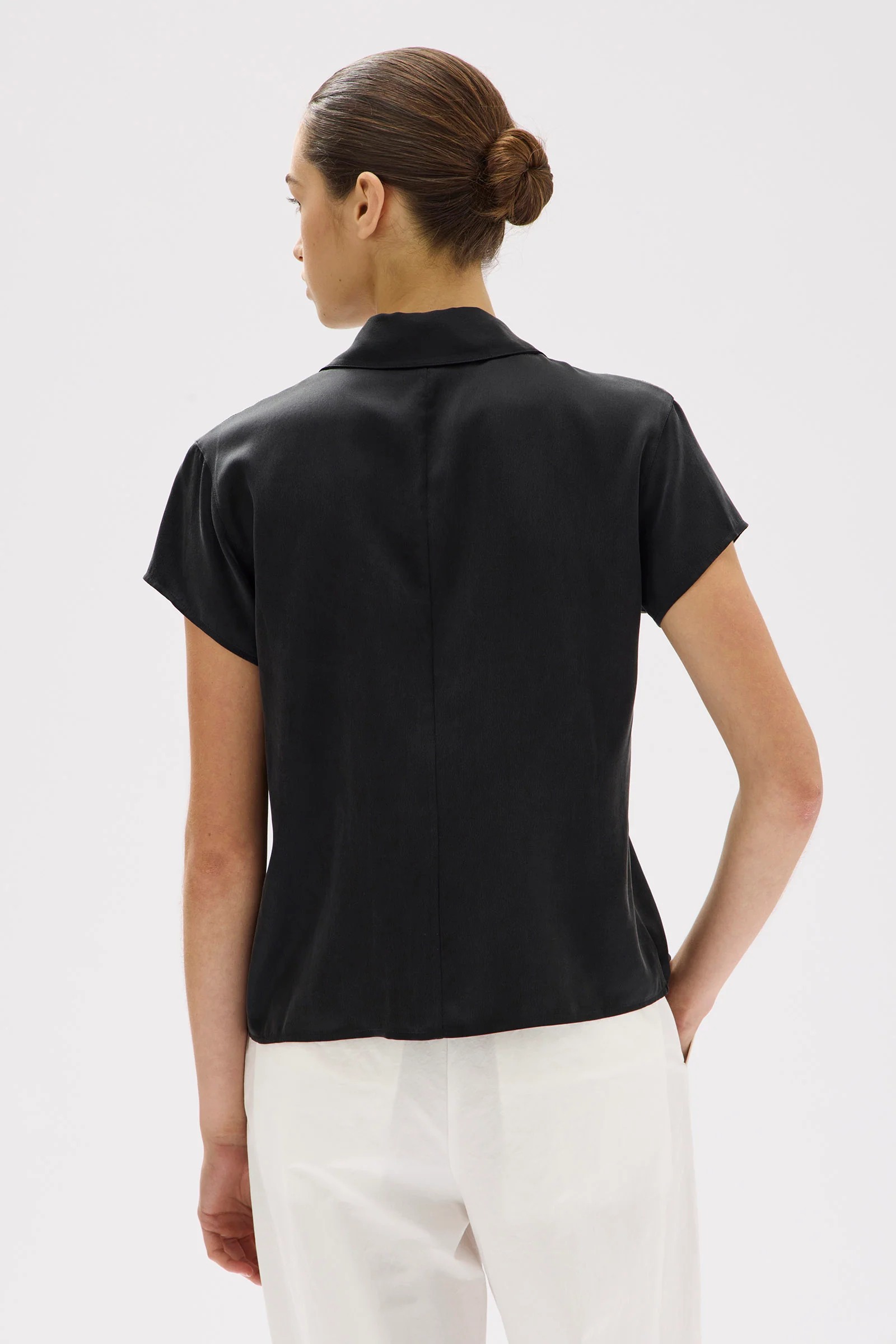 Assembly Label Karri Silk Short Sleeve Shirt | Black - Image 3